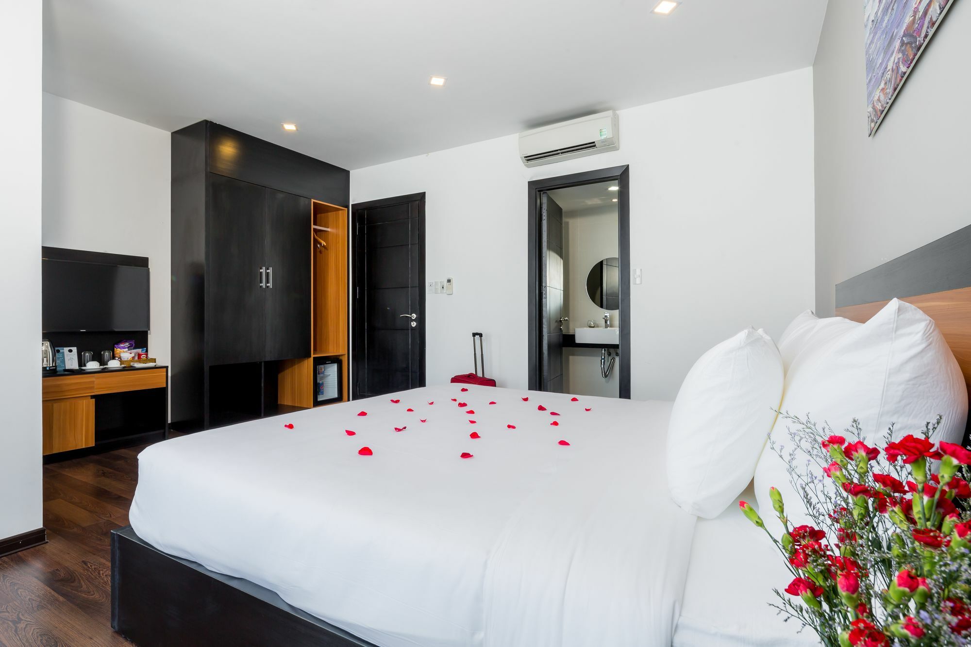Platinum Danang Hotel Exterior photo